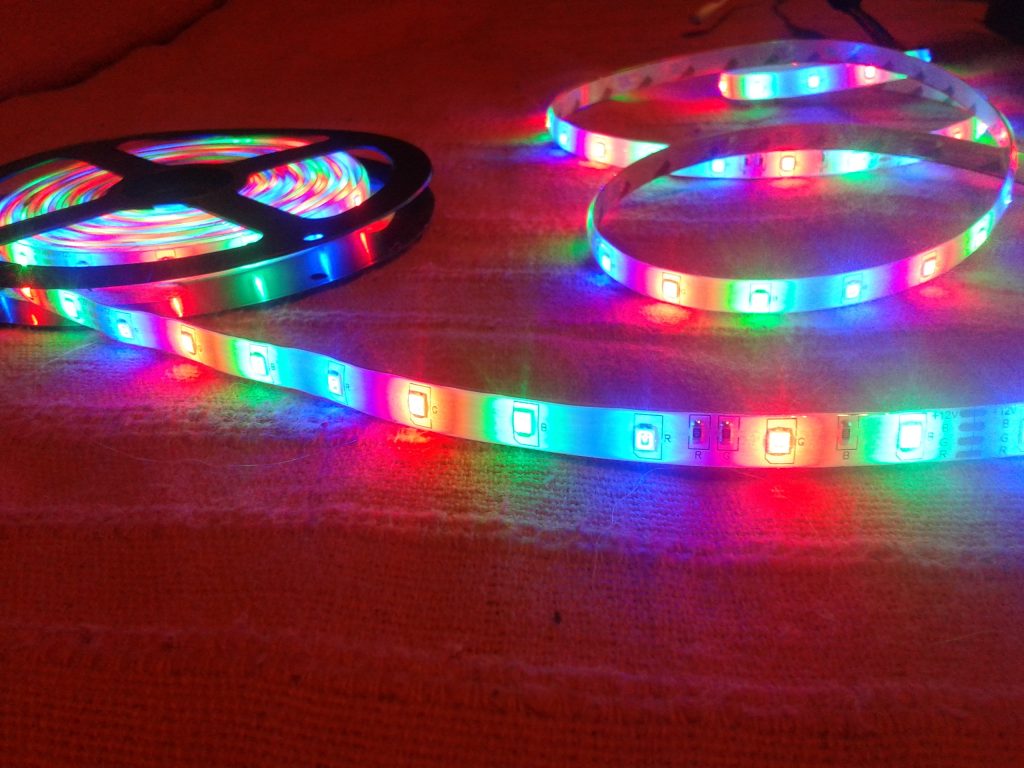 Taśma LED multicolor - mamotatopokazmi.pl